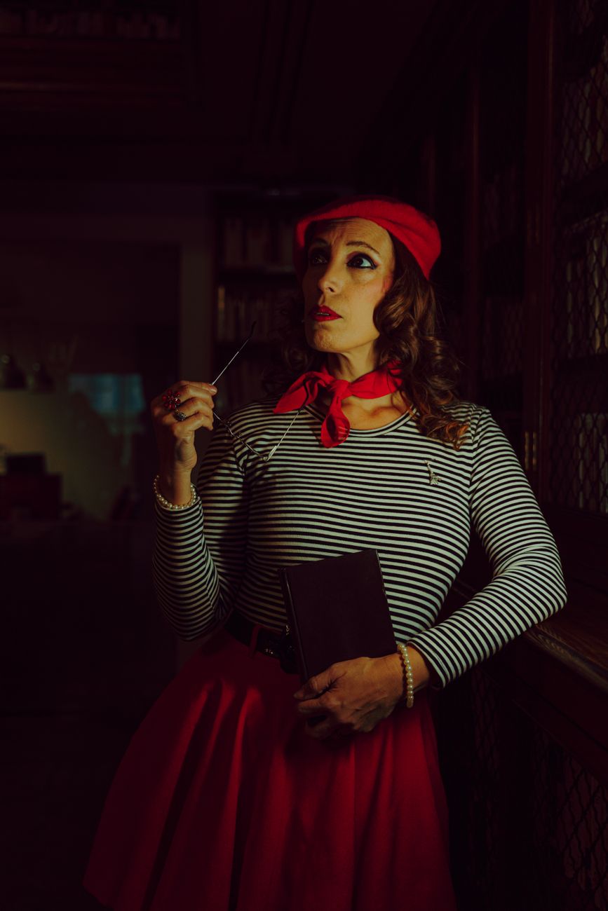 Author Elena Voss